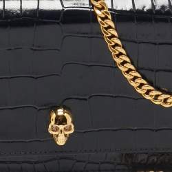 Pre Owned Alexander McQueen Black Croc Embossed Leather Skull Chain Clutch