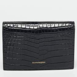 Pre Owned Alexander McQueen Black Croc Embossed Leather Skull Chain Clutch