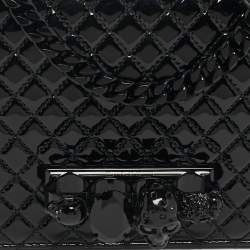 مملوكة مسبقًا Alexander McQueen Black Quilted Patent Leather Four Ring Skull Shoulder Bag
