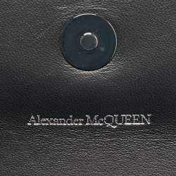 مملوكة مسبقًا Alexander McQueen Black Quilted Patent Leather Four Ring Skull Shoulder Bag