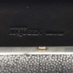 Pre Owned حقيبة كلاتش جمجمة جلد أليكساندر ماكوين رمادية ستينغراي