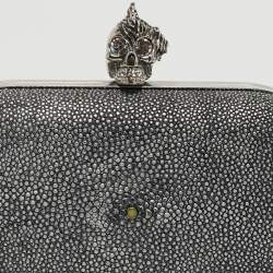 Pre Owned حقيبة كلاتش جمجمة جلد أليكساندر ماكوين رمادية ستينغراي