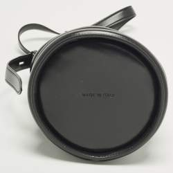 مملوكة مسبقًا حقيبة باكيت ألكسندر ماكوين ذا كيرف جلد أسود