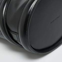 Pre Owned Alexander McQueen The Curve Medium Black Leather Bucket Bag