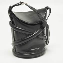 Pre Owned Alexander McQueen The Curve Black Leather Bucket Bag