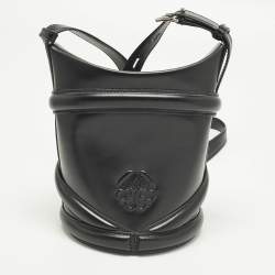 Pre Owned Alexander McQueen The Curve Black Leather Bucket Bag