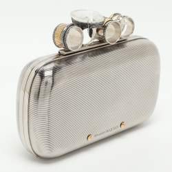 مملوكة مسبقًا Alexander McQueen Knuckle Silver Tone Metal Clutch