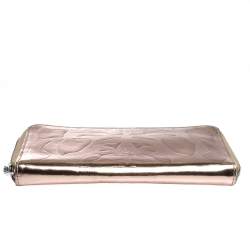 Pre Owned Alexander McQueen Metallic Rose Gold Patent Leather Zip Around Wallet