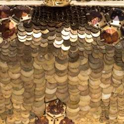 Pre Owned Alexander McQueen Gold Sequins Jaw Skull Clutch