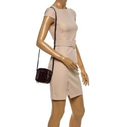 Pre Owned حقيبة أليكساندر ماكوين جلد نقشة التمساح عنابي