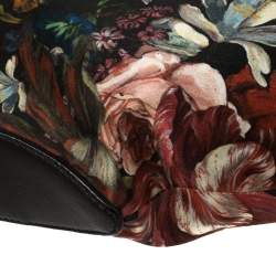 مملوكة مسبقًا Alexander McQueen Multicolor Floral Print Satin Medium De Manta Clutch