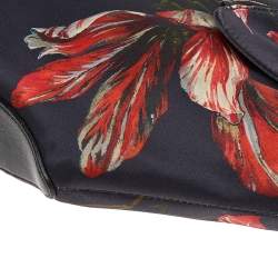 مملوكة مسبقًا Alexander McQueen Black Printed Satin De Manta Clutch