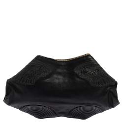 مملوكة مسبقًا Alexander McQueen Black Embroidered Leather Medium De Manta Clutch
