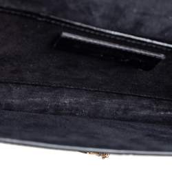 مملوكة مسبقًا Alexander McQueen Black Crocodile Embossed Leather Heart Lock Clutch