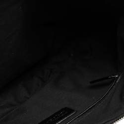 مملوكة مسبقًا Alexander McQueen Black Leather Medium De Manta Studded Clutch