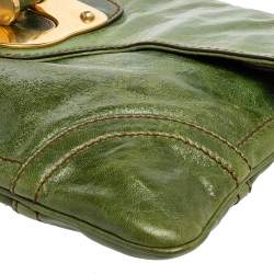 مملوكة مسبقًا Alexander McQueen Green Leather Flapper Clutch