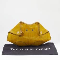 Pre Owned Alexander McQueen Yellow Eel Leather Medium De Manta Clutch