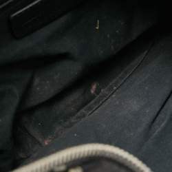 مملوكة مسبقًا Alexander McQueen Black Leather Medium Studded De Manta Clutch