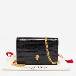 Pre Owned Alexander McQueen Black Croc Embossed Leather Skull Chain Clutch