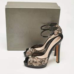 Alexander McQueen Beige/Black Lace and Patent Leather Peep Toe Pumps Size 40