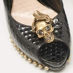 Pre Owned Alexander McQueen Black Patent Leather Skull Embellished Platform Pumps Size 41