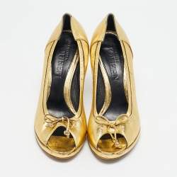 Alexander McQueen Gold Leather Skull Bow Peep Toe Pumps Size 38