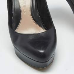 Pre Owned Alexander McQueen Black Leather Horn Heel Platform Pumps Size 40