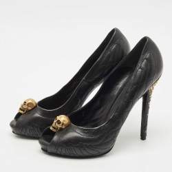 Pre Owned Alexander McQueen Black Leather Crystal Embellished Skull Detail Peep Toe Platform Pumps Size 41