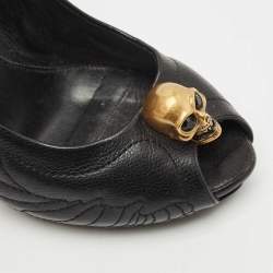 Pre Owned Alexander McQueen Black Leather Crystal Embellished Skull Detail Peep Toe Platform Pumps Size 41