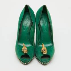 Pre Owned Alexander McQueen Green Suede Skull Platform Peep Toe Pumps Size 38.5