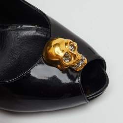 Pre Owned Alexander McQueen Black Patent Leather Crystal Embellished Skull Peep Toe Pumps Size 37.5