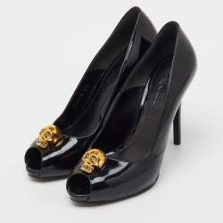 Pre Owned Alexander McQueen Black Patent Leather Crystal Embellished Skull Peep Toe Pumps Size 37.5