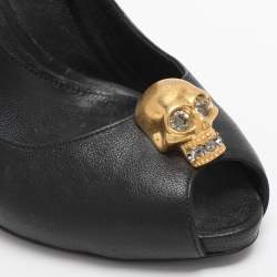 Pre Owned Alexander McQueen Black Leather Crystal Embellished Skull Detail Peep Toe Platform Pumps Size 37