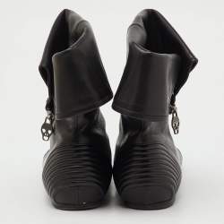 مملوكة مسبقًا حذاء بوت كاحل أليكساندر ماكوين جلد أسود طول الكاحل مقاس 36