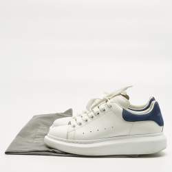 مملوكة مسبقًا Alexander McQueen White/Blue Leather and Suede Oversized Sneakers Size 40
