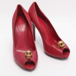 Pre Owned Alexander McQueen Red Leather Crystal Embellished Skull Detail Peep Toe Platform Pumps Size 38.5