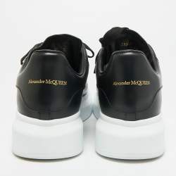 مملوكة مسبقًا Alexander McQueen Oversized Size 39 Black Leather Low Top Sneakers