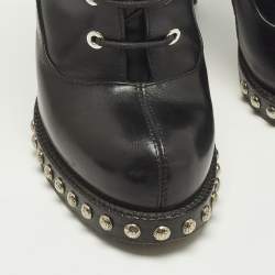 Pre Owned حذاء بوت للكاحل ألكسندر ماكوين جلد أسود مقاس 36