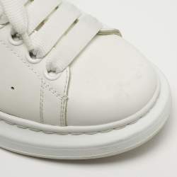 مملوكة مسبقًا Alexander McQueen Oversized Size 37.5 White/Gold Leather Low Top Sneakers