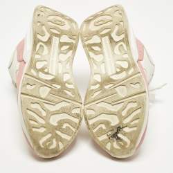 مملوكة مسبقًا Alexander McQueen Oversized Runner Size 39 White/Pink Leather Lace Up Sneakers