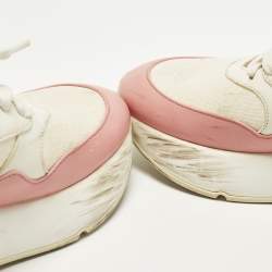 مملوكة مسبقًا Alexander McQueen Oversized Runner Size 39 White/Pink Leather Lace Up Sneakers