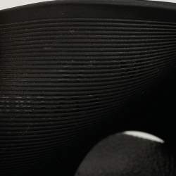 Pre Owned Alexander McQueen Size 37 Black Rubber Pool Slides 