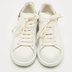 مملوكة مسبقًا Alexander McQueen Oversized Size 37 White Leather and Suede Lace Up Sneakers