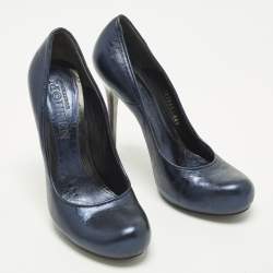 Pre Owned Alexander McQueen Size 38.5 Metallic Blue Foil Leather Round Pumps