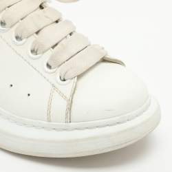 Pre Owned حذاء رياضي أليكسندر ماكوين جلد أبيض نمط كبير عنق منخفض مقاس 36.5