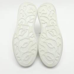 Pre Owned حذاء رياضي ألكسندر ماكوين سويدي وجلد أبيض/رمادي كبير الحجم مقاس 37