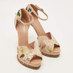 Pre Owned Alexander McQueen Size 39 Beige Suede Ankle Strap Sandals