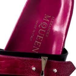 Pre Owned Alexander McQueen Pink/Black Ostrich Leg And Leather Flat Sandals Size 40