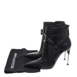 Pre Owned Alexander McQueen Black Leather Buckle Pointed Toe Booties Size 40