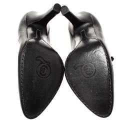 Pre Owned Alexander McQueen Black Leather Pumps Size 38.5